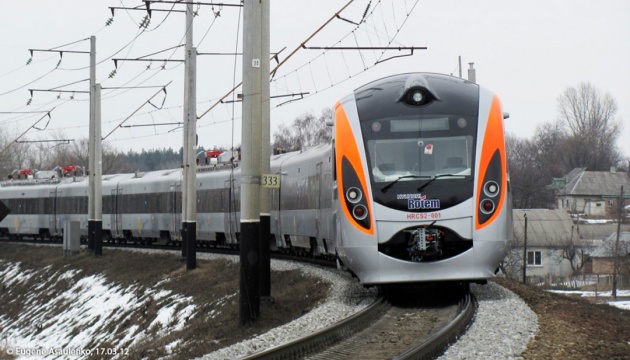 Укрзалізницю поставлять на «нові рейки» до 1 березня