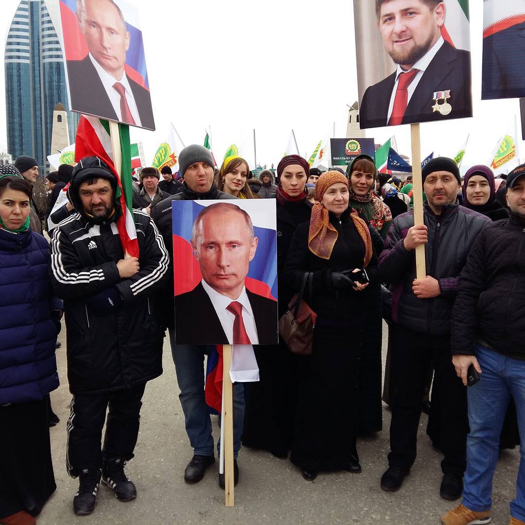 митинг в Чечне в поддержку Кадырова фото: instagram