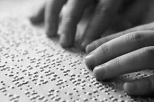 Libros en braille: Zelenska presenta una biblioteca en línea para personas con discapacidad visual