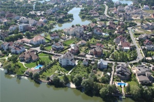 Забудова на ₴31 мільйон: суд скасував право власності на об'єкти біля Кончі-Заспи