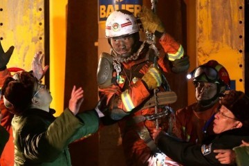 У Китаї з-під землі визволили 11 шахтарів