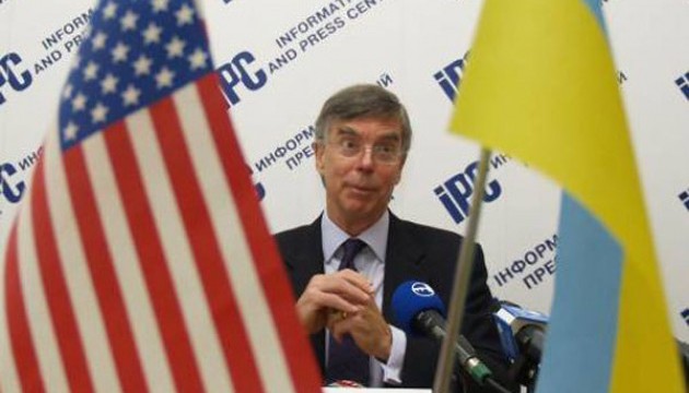 Екс-посол США назвав три головні виклики для України