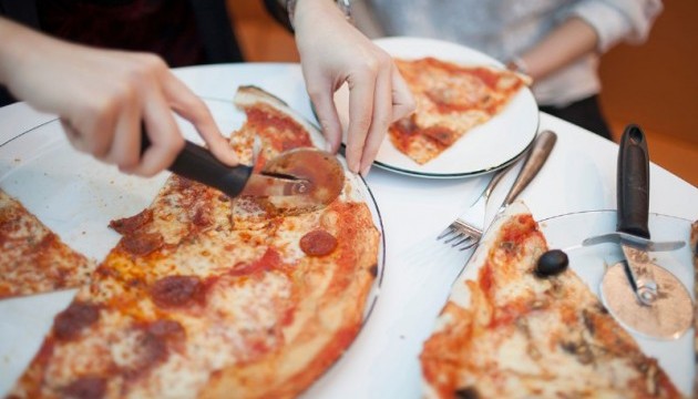 Математики винайшли нові способи нарізки піци