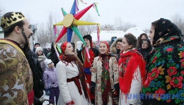 Українці святкують сьогодні Щедрий вечір або Меланки