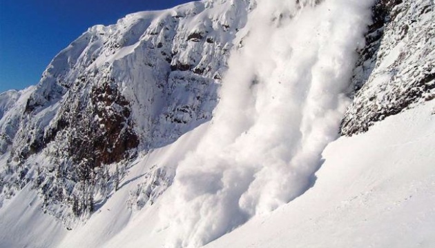 Snow avalanche risk expected in Lviv and Zakarpattia regions