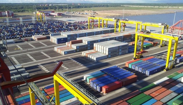 Ukraine temporarily halts cargo traffic with Turkey
