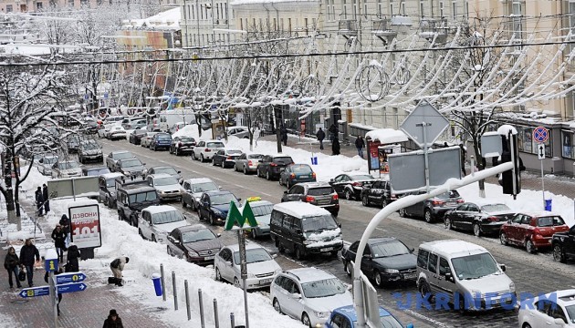 У Києві водіїв попередили про ожеледицю