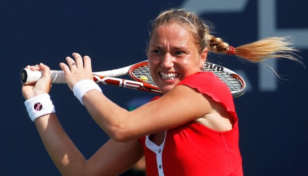 Kateryna Bondarenko defeats 