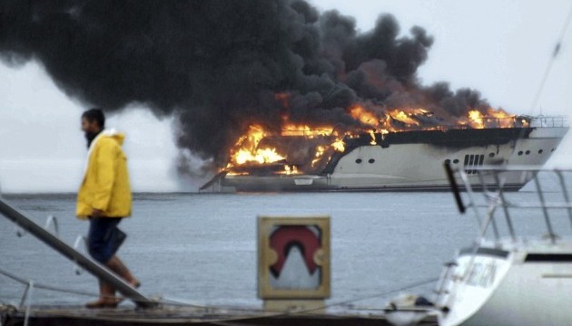 У Туреччині згоріла яхта російського бізнесмена за $5,7 мільйона