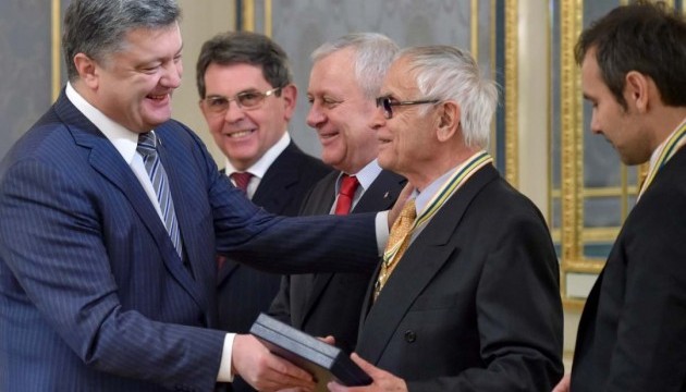 Президент нагородив видатних громадян України