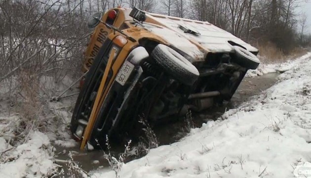 Снігова стихія в США забрала життя 12-ти людей