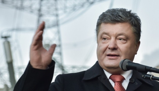 Порошенко назвав ніч виходу з Дебальцевого «однією з найжахливаших у житті»