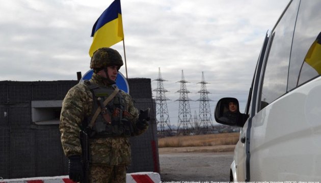 ДПСУ з’ясує, чи брали прикордонники хабарі на адмінмежі з Кримом