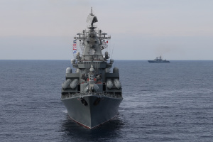 россия вывела в Черное море 7 десантных и 4 ракетных корабля