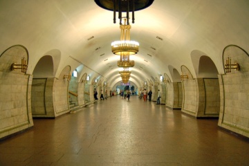 Ескалатори в метро “Льва Толстого” - на ремонті до кінця року