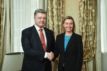 Порошенко у Нью-Йорку зустрівся з Могеріні
