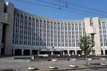 Працівникам Дніпровської міськради заборонили з'являтися п'яними на людях