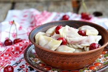 У Словенії вперше видали збірку рецептів українських страв словенською мовою