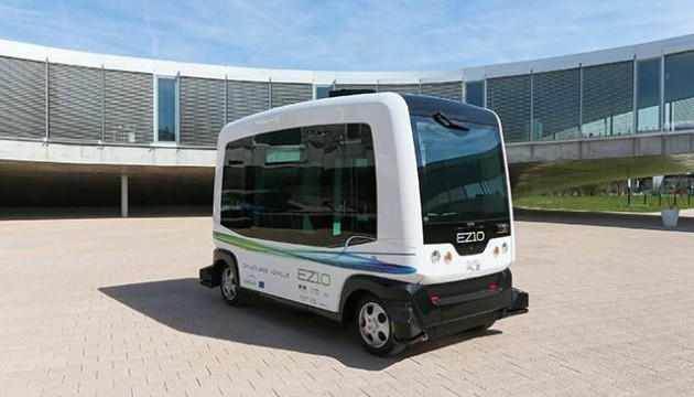 У Нідерландах представили перший у світі безпілотний автобус