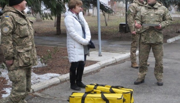 Українці Лондона передали саперам ЗСУ трасошукачі