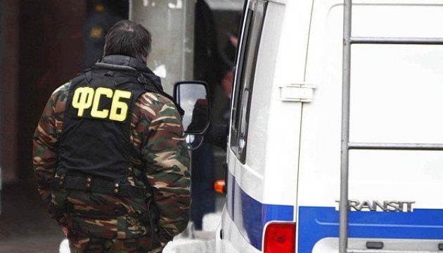 Кримські ФСБшники вдерлися з обшуком у будинок матері українського волонтера
