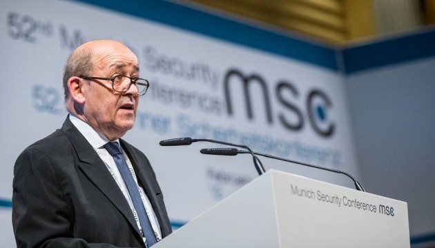 МЗС Франції не вважає відставку Асада обов'язковою