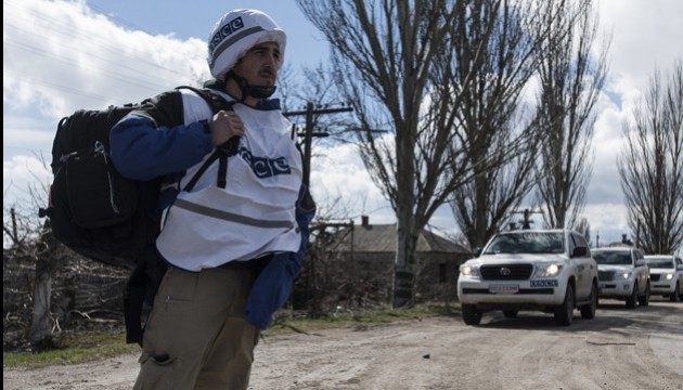 OSCE spots howitzers, mortars and tanks in violation of withdrawal lines in Donbas