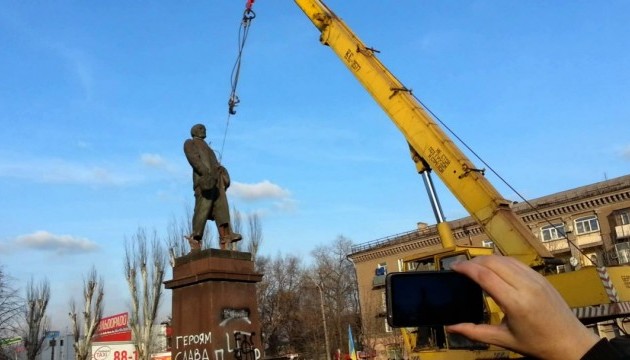 Живіший від живих: під запорізьким Леніним уже двічі рвався алмазний трос