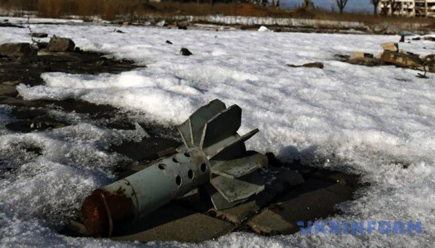 Wohnhäuder in Awdejewka durch Granaten zerstört  