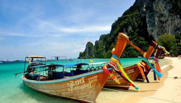 Таїланд обмежив час перебування в країні і заборонив в'їзд деяким туристам