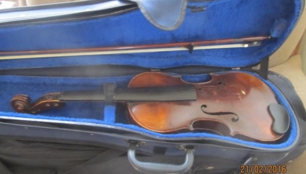 Американець хотів вивезти з Одеси сім старовинних скрипок