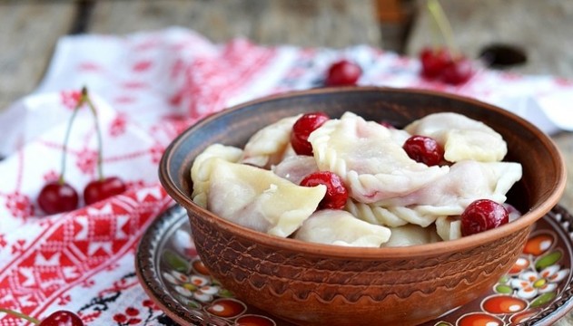У Словенії вперше видали збірку рецептів українських страв словенською мовою