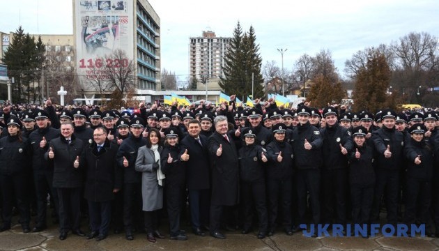 Порошенко в суботу запустить патрульну поліцію в Краматорську