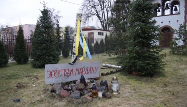 У Польщі знищили хрест, встановлений у пам'ять про Героїв Майдану
