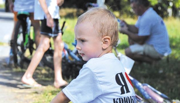 У Крюківщині евакуювали школу, 17 дітей в лікарні