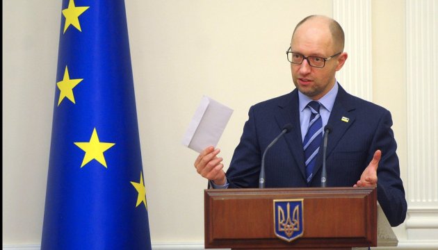 PM Yatsenyuk calls Poltava region officials to spend funds on projects and roads