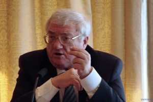 Jurij Szczerbak, pisarz, dyplomata