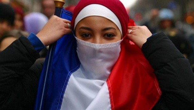 Рада Європи звинуватила Францію у «звиканні» до расизму