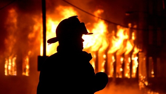 У Києві внаслідок пожежі без світла залишилися 4 будинки