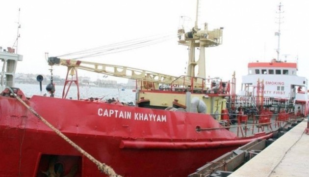 У Лівії заарештували танкер з українськими моряками