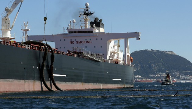 Перший танкер з іранською нафтою дістався Європи