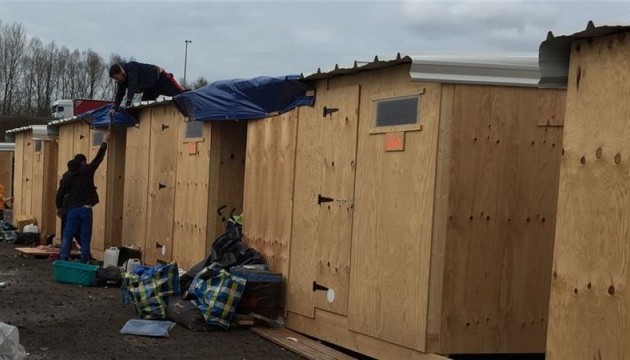 На півночі Франції відкрили новий табір для біженців
