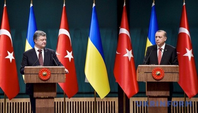 Оборонна співпраця з Туреччиною не спрямована проти когось іншого - Порошенко