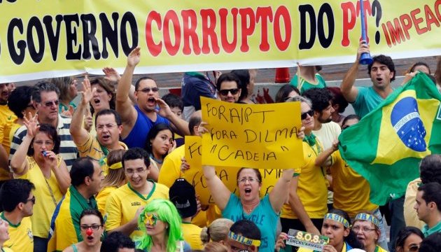 Бразильці вийшли на наймасовіший в історії країни протест