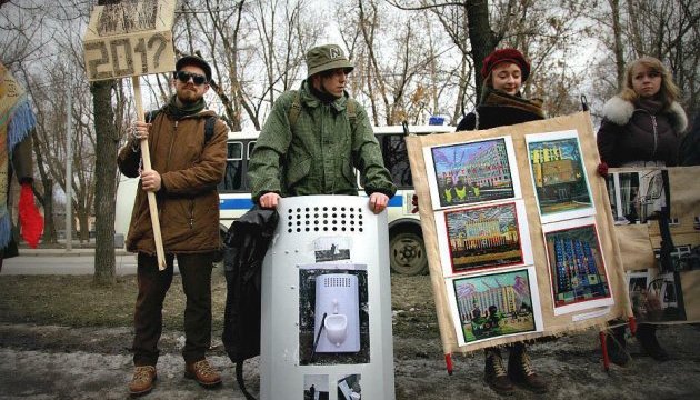 У Москві антивоєнна виставка закінчилась арештами