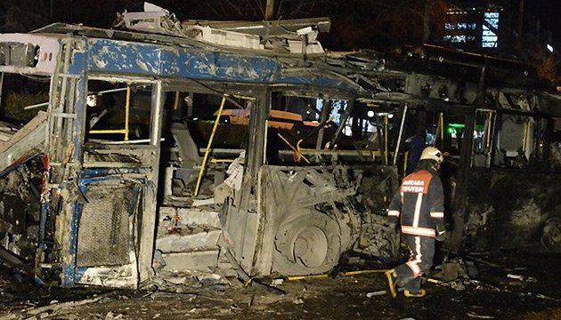 Кількість жертв вибуху в Анкарі зросла до 37