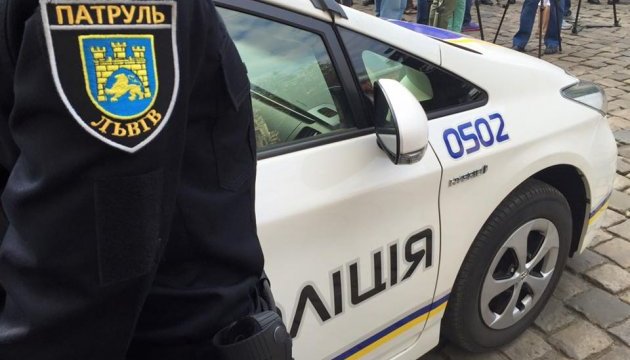 Злочинець у Тернополі сам попросився у патрульну машину