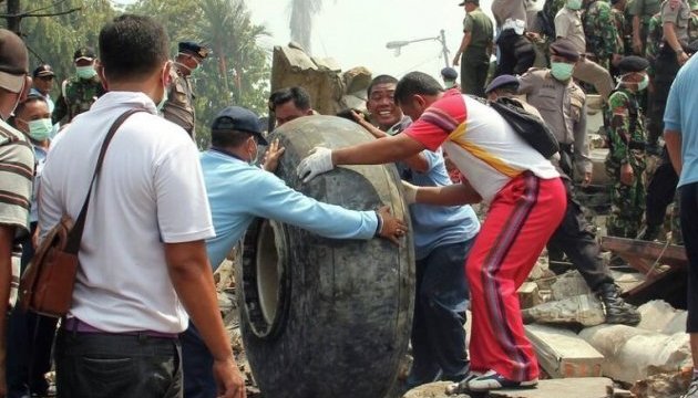 Падіння військового літака в Еквадорі: загинули 22 особи