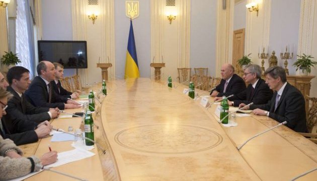 Уряд наголосив на важливості світового українства на зустрічі з СКУ