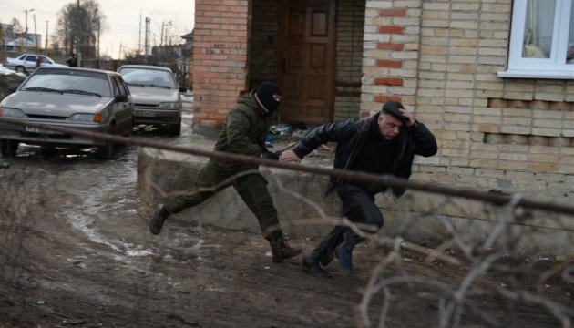 Циганський бунт в Росії: ТБ показало жорсткі затримання